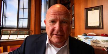 Макмастер: У Трампа есть рычаги против Путина, но он отказывается их применять