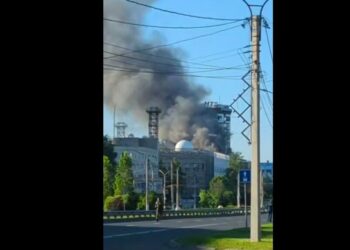 “Дальнобойные санкции” в действии: Зеленский подтвердил удар “Фламинго” по Чебоксарам