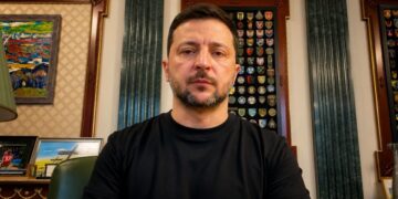 300 тысяч гривен на первой линии: Зеленский анонсировал новые контракты для военных