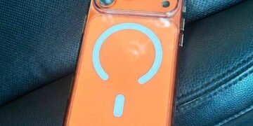 Нова небезпечна схема в Києві: під виглядом знайомства людей залишають без цінних речей