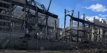Силы обороны поразили еще два НПЗ и важный мост в Крыму