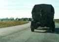 “Коридор” в Крым трещит по швам: ГУР эффектно уничтожило технику россиян (видео)