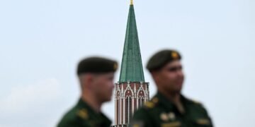 Москва ставит системы ПВО на жилых высотках и превращает жильцов в “живой щит”