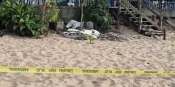 На турецкий пляж море вынесло неизвестный беспилотник. Кого подозревают?