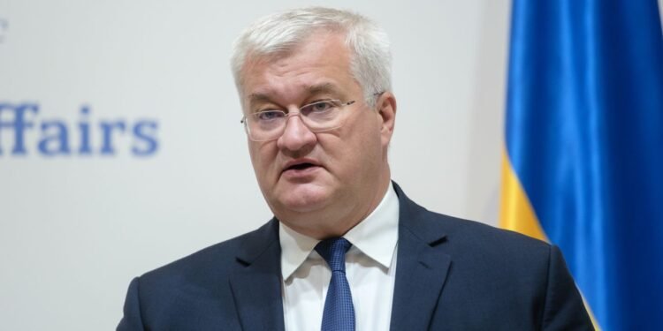 Сибига заявил об открытии новой страницы в отношениях с Венгрией