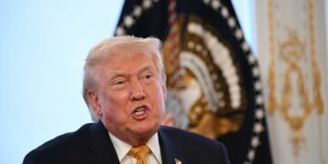 Трамп выдвинул ультиматум владельцам АЗС