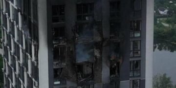 Київ під ударом: у трьох районах міста працюють штаби для постраждалих
