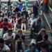Воздушная угроза над Киевом: жители готовятся к ночи в метро. ВИДЕО