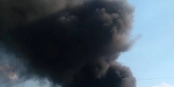 В Керчи загорелась электроподстанция