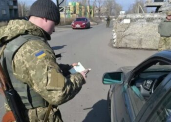 Водитель пожаловался на полицию и ТЦК по номеру «102» — и получил штраф за «ложный» вызов