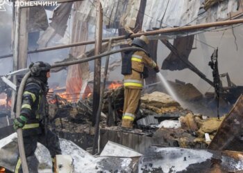 Авиаудар по Краматорску: по предварительным данным, как минимум 5 раненых, среди них – ребенок. ВИДЕО
