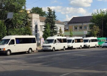 В Виннице на несколько часов остановились маршрутки: перевозчики рассказывают о жёстком задержании водителя ТЦК. ВИДЕО