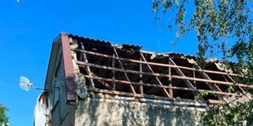росія вдарила КАБом по Запоріжжю, поранені двоє літніх людей