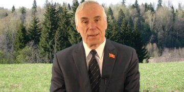 В Москве арестовали “генсека ЦК КПСС”, который в 2019 году «ликвидировал» Россию и сообщил об этом в ООН