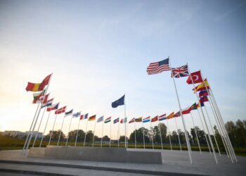 НАТО обіцяє надати Україні 140 млрд євро військової допомоги