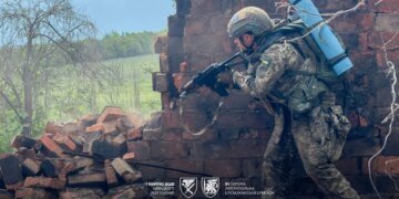 За сутки на фронте зафиксировано 215 боевых столкновений, – Генштаб