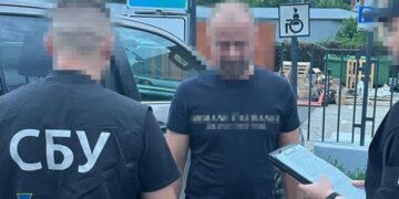 В Виннице и на Львовщине разоблачили таможенников, подозреваемых в незаконных коррупционных схемах