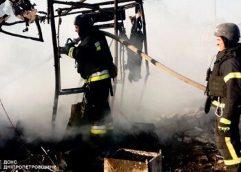 Днепропетровская область под ударом: повреждены дома, предприятия и АЗС. ФОТО