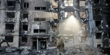 Все подвалы засыпают минами и разрушают дома: в ВСУ рассказали о тактике противника в Константиновке