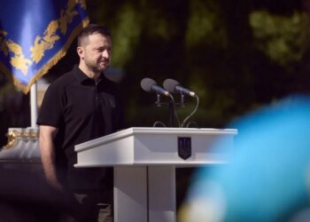 Зеленский анонсировал тотальную перезагрузку украинских посольств