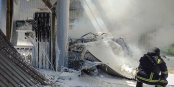 Россия нанесла массированный удар по Сумской области: повреждены жилые дома и больница. ФОТО