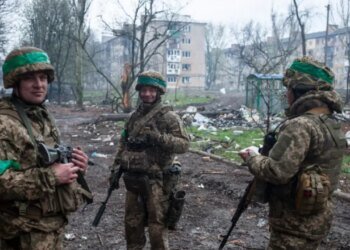 Зеленский назвал ежемесячные потери российской армии только на одном на Запорожском направлении