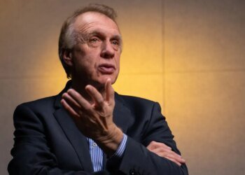 Стая «черных лебедей» летит на Москву: Огрызко предположил, чем все закончится