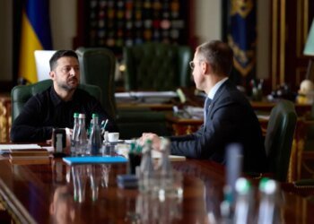 Зеленский с Корецким решили перетряхнуть Кабмин: грядет переформатирование или ликвидация