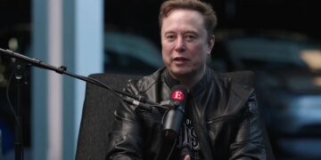Маск пояснив, як росіяни могли отримати Starlink для війни проти України