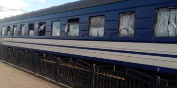 Железнодорожная блокада Запорожья: из-за прицельных ударов РФ поезда третьи сутки не могут доехать до города