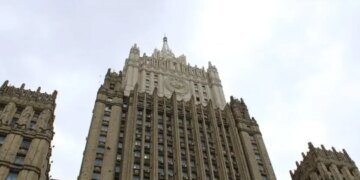 Три демарша за десять дней: Кремль не успевает отбиваться от жестких нот союзников