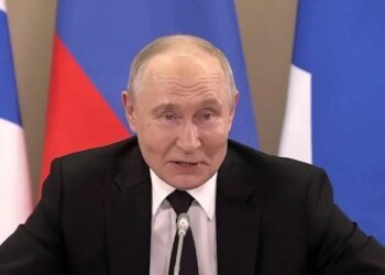“Россия не начинала войну”, – Путин оправдывался перед моряками за поражения на фронте. ВИДЕО