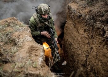 Потери противника за сутки: 1560 военнослужащих, бронетехника и НРК
