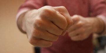 “Отправляйся на фронт, Путин ждет тебя!” – новое нападение в Польше. ВИДЕО
