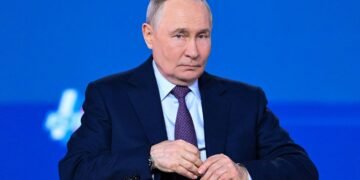 У Путина есть конкретный дедлайн, к которому не сядет за стол переговоров, – FT