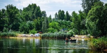 У Києві триває боротьба з наслідками російського удару: що відбувається з отруєним озером