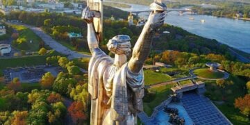 Відкрийте Київ по-новому: містян запрошують на безкоштовні екскурсії