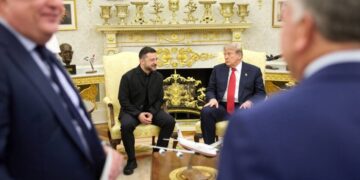 The Atlantic: Зеленский попросил Трампа повлиять на Маска ради ударов по РФ