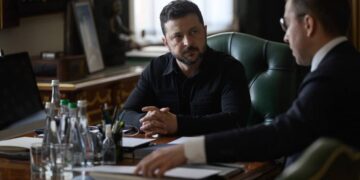 Зеленский рассказал про “токсичную атмосферу” вокруг Путина, переговоры с США и новые назначения