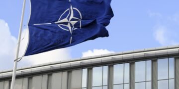 Украина призывает НАТО впервые признать ее новую роль в блоке
