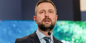 В Польше раскритиковали противников помощи Украине на фоне массированного удара РФ