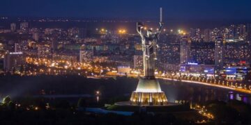 Зеленський несподівано змінив керівництво Києва та Київщини: що сталося