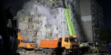 Кількість жертв у Києві різко зросла: вночі з-під завалів дістали ще тіла