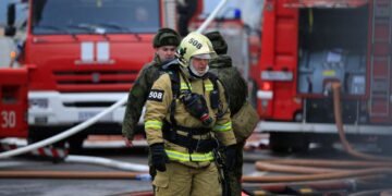 Крым подвергся дроновой атаке: в районе аэродрома и паромного терминала пожары