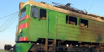РФ дроном атаковала электровоз на Днепровщине: возможны задержки поездов