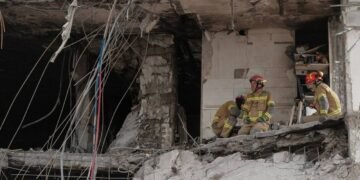 В Киеве из-под завала извлекли еще одно тело