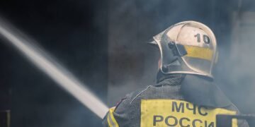 У россиян “сгорели покупки” на складе Wildberries под Москвой после атаки дронов (видео)