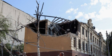 Частину стіни розірвало від удару: в Києві пошкоджена історична будівля, – ФОТО