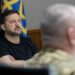 Зеленский обсудил с командирами корпусов самые тяжелые направления фронта и защиту логистики