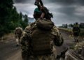 Верховный Суд отказал приемной матери погибшего военнослужащего в денежной помощи